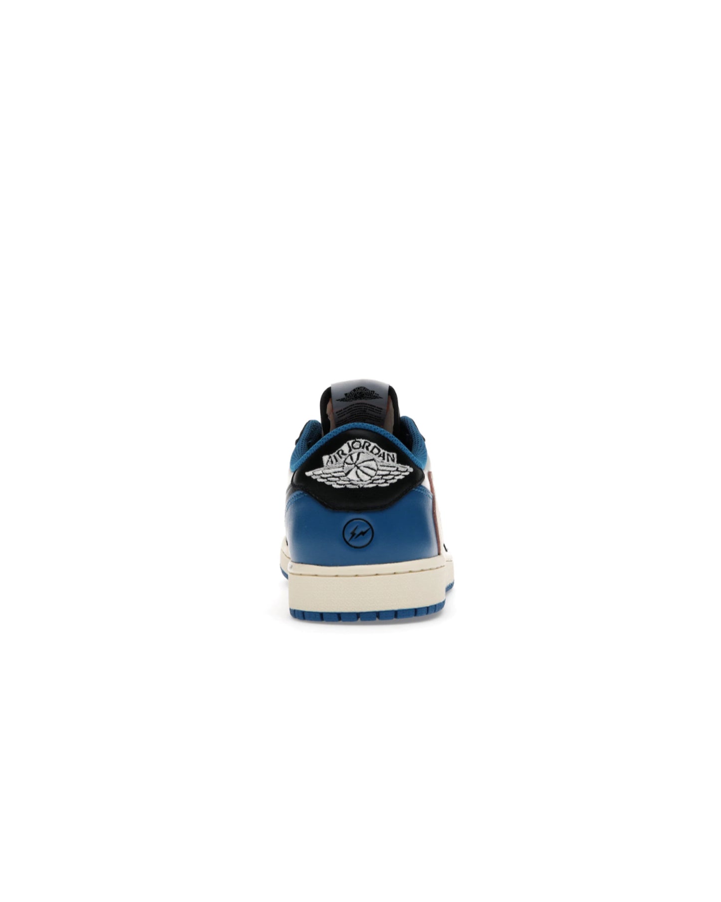Jordan 1 Retro Low OG SP
Fragment x Travis Scott